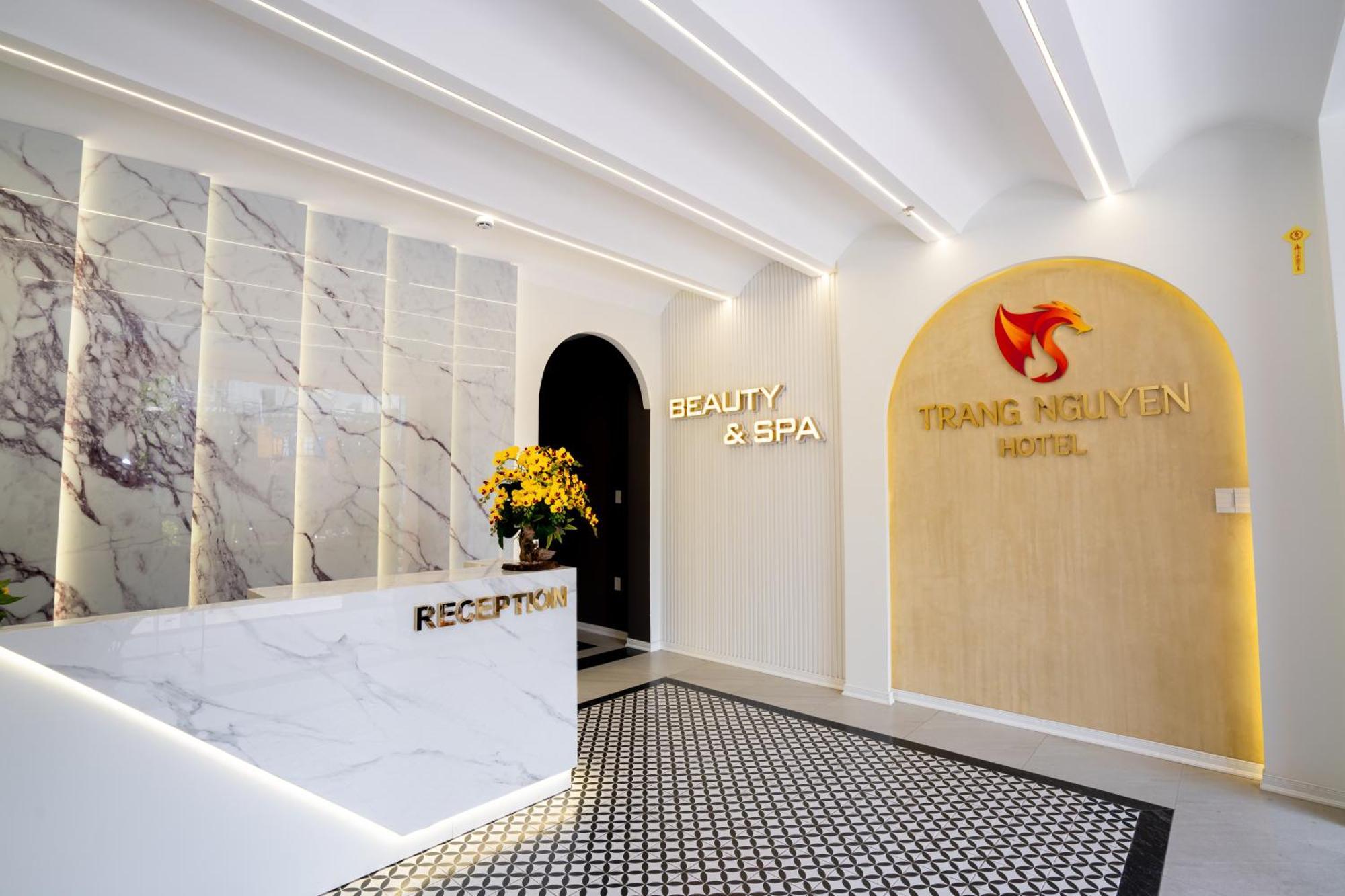 Trang Nguyen Hue Hotel Exterior photo
